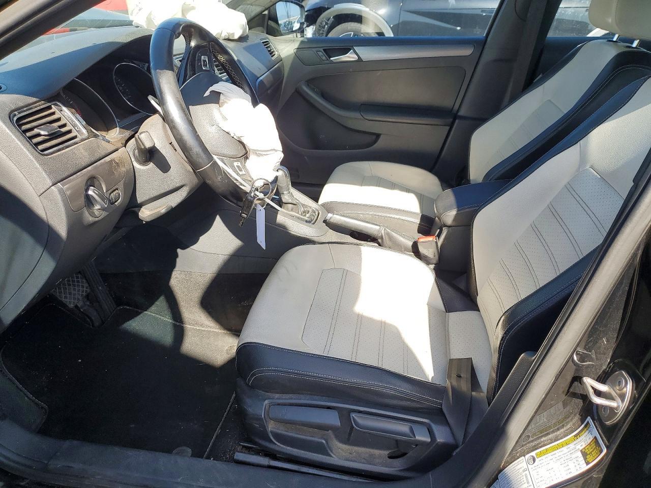 2016 VOLKSWAGEN JETTA