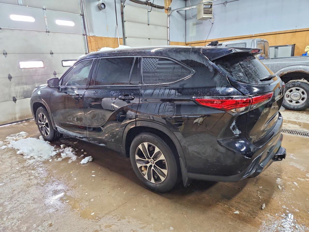 2022 TOYOTA HIGHLANDER