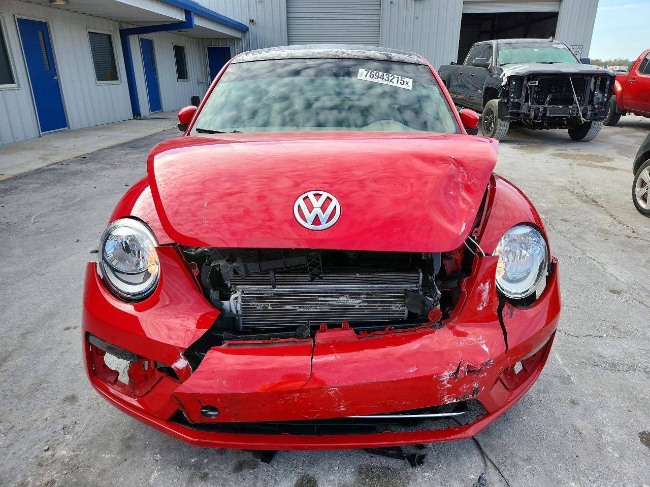 2018 VOLKSWAGEN Beetle