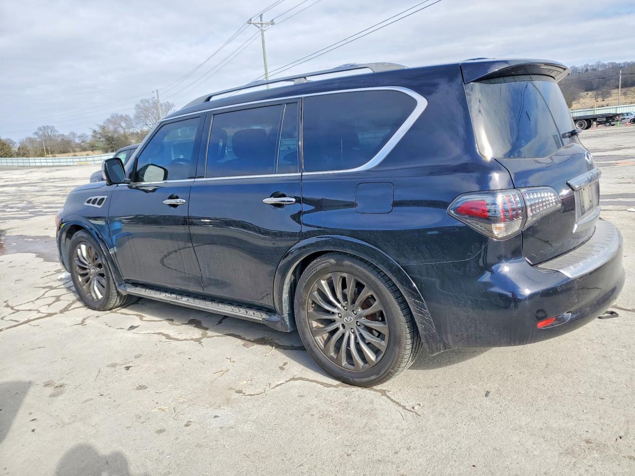 2016 INFINITI QX80