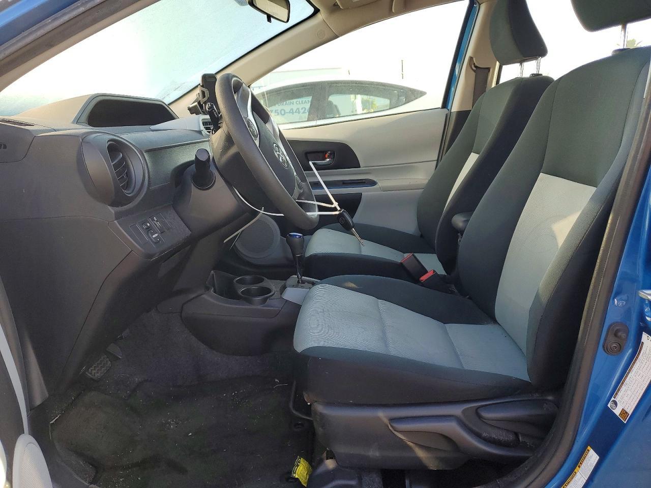 2012 TOYOTA Prius c