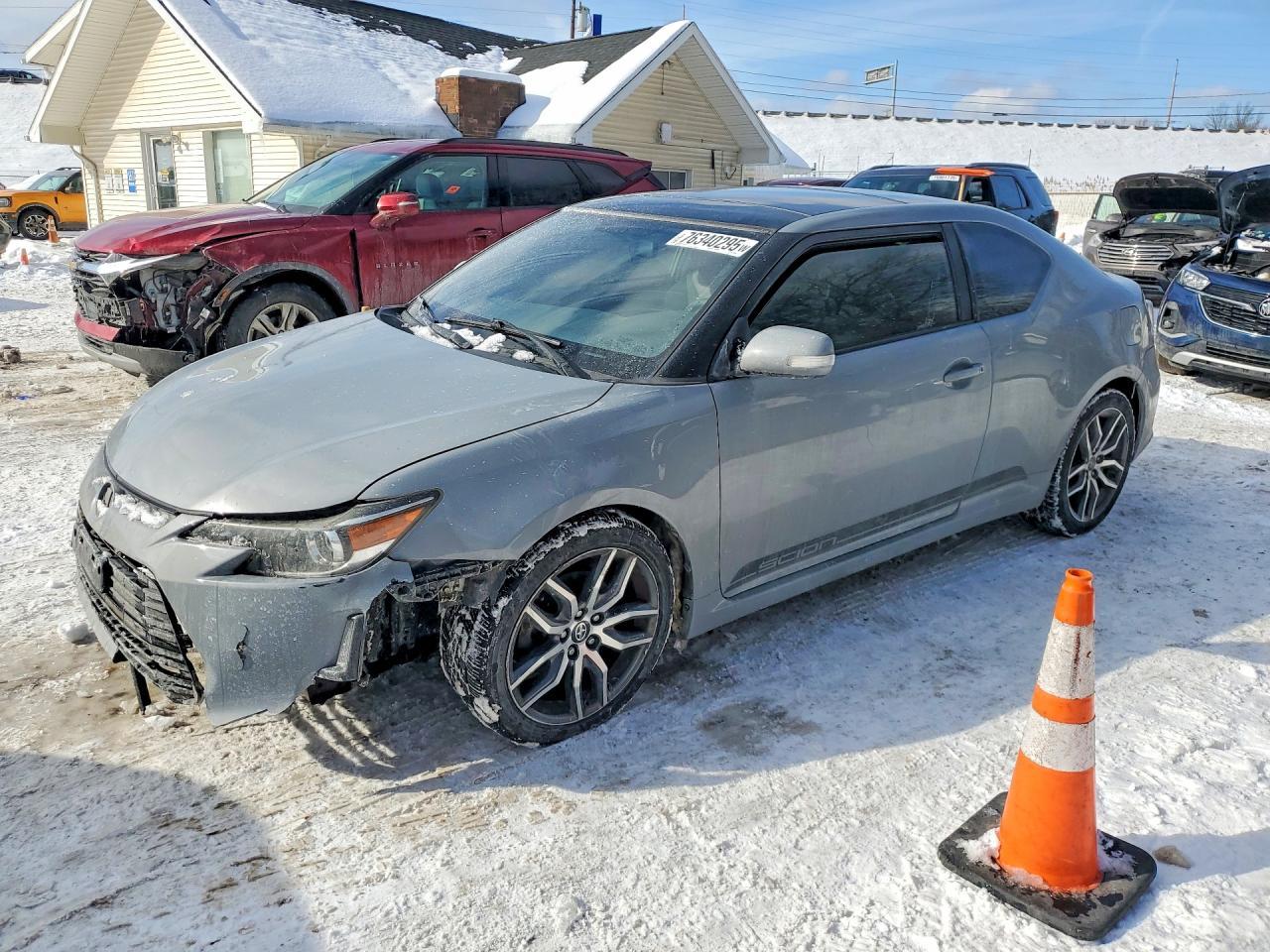 2014 TOYOTA SCION
