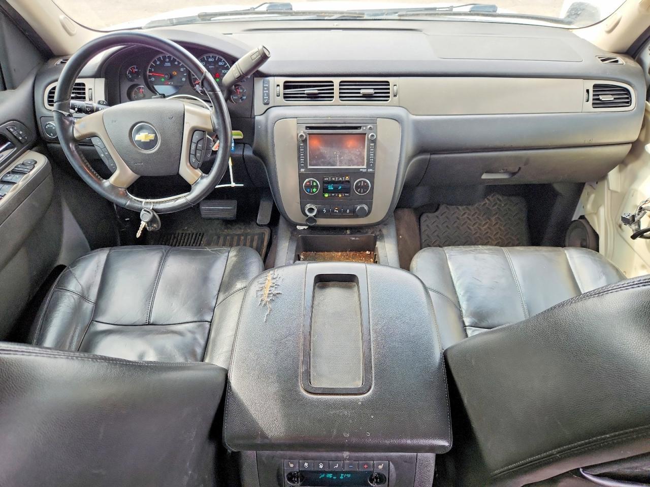 2013 CHEVROLET Suburban
