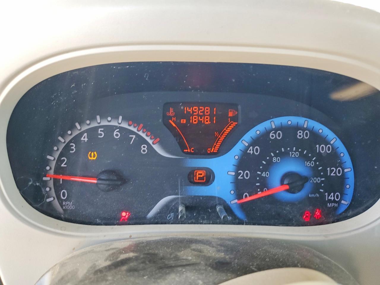 2010 NISSAN CUBE