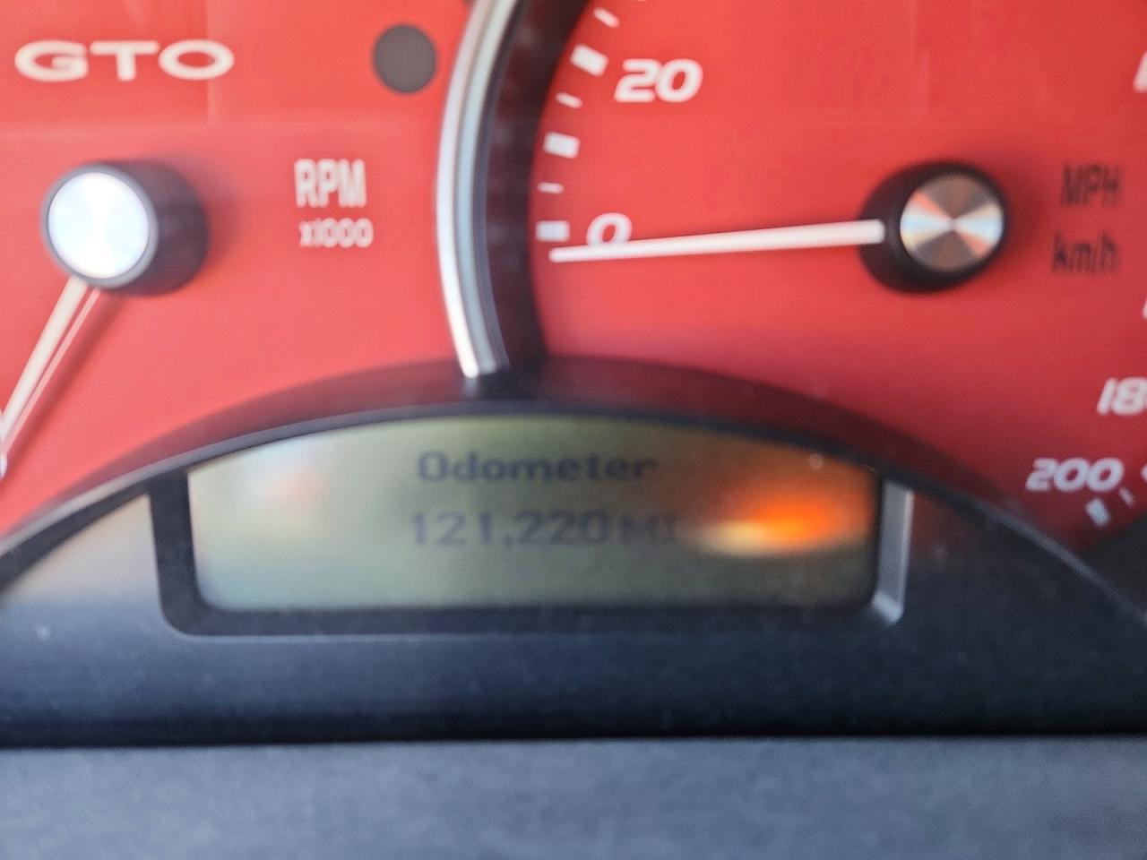 2005 PONTIAC Gto