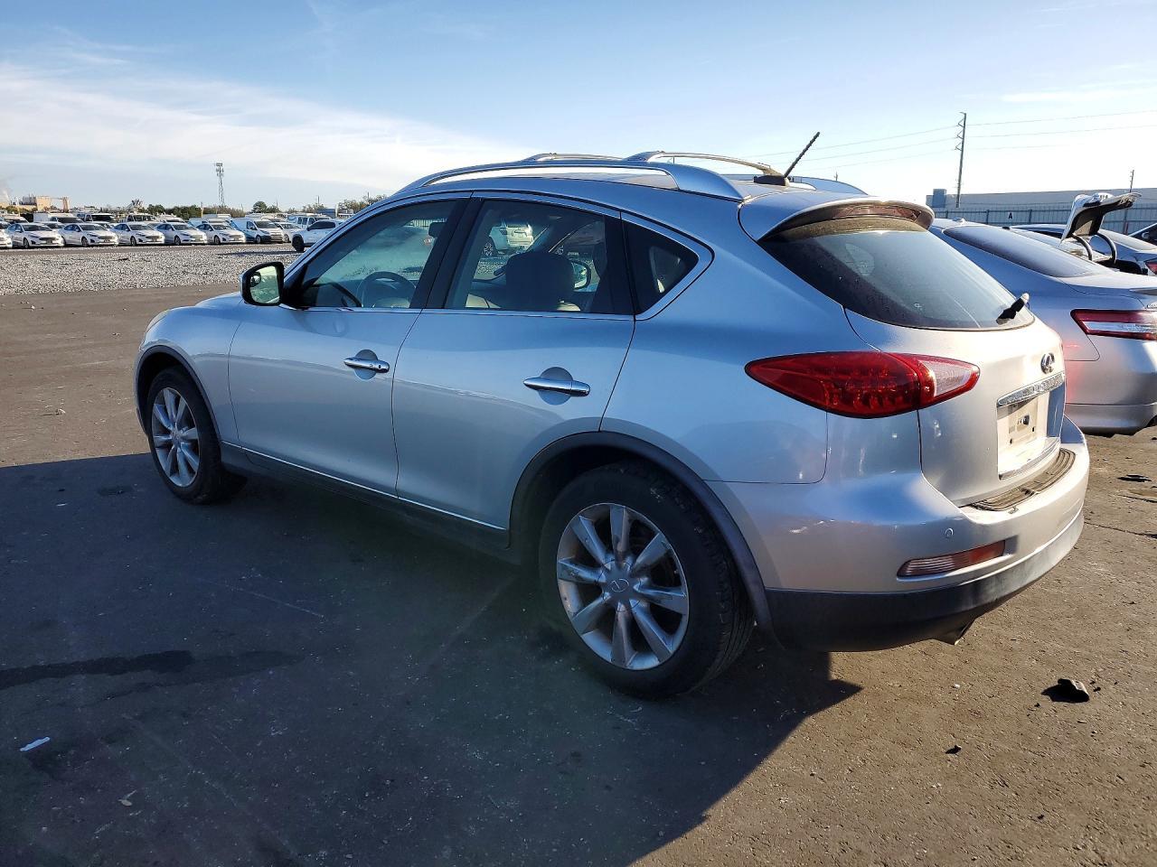 2011 INFINITI EX35