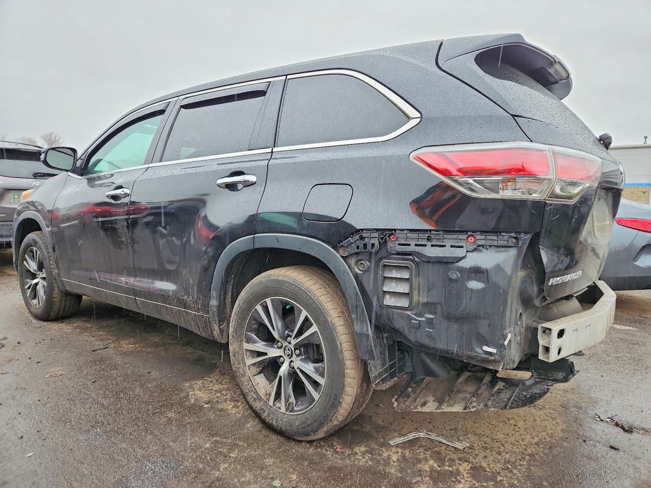 2016 TOYOTA HIGHLANDER