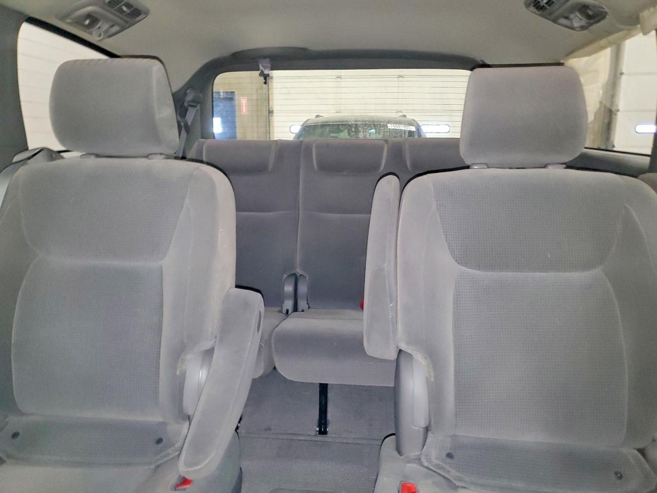 2005 TOYOTA SIENNA