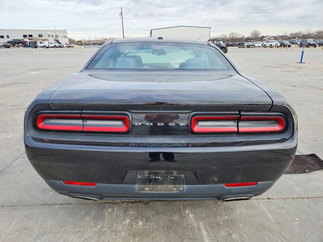 2017 DODGE Challenger