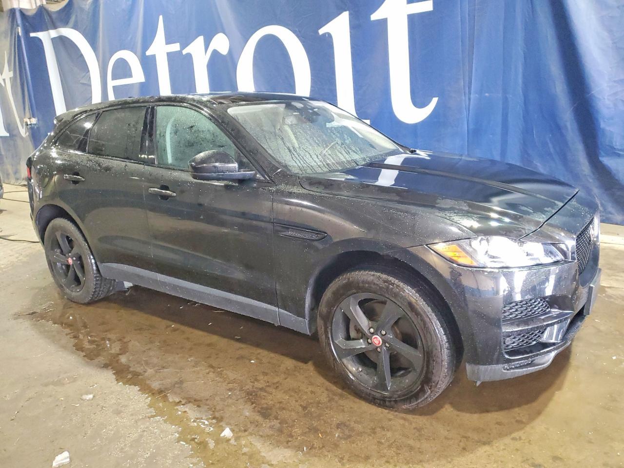 2017 JAGUAR F-Pace