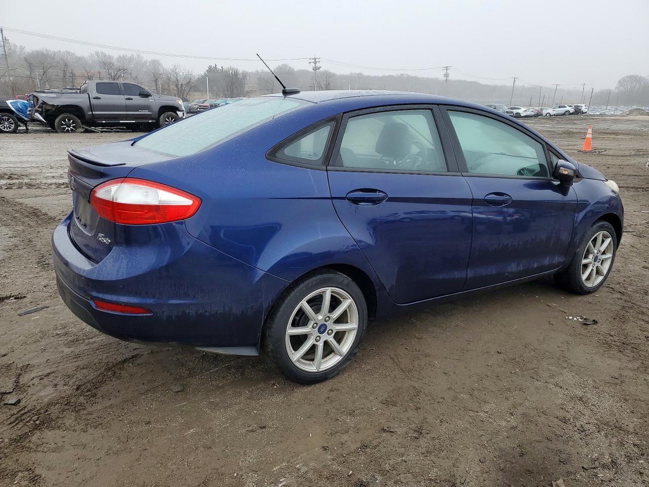 2016 FORD Fiesta