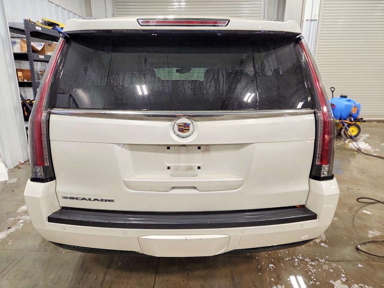 2015 CADILLAC Escalade ESV