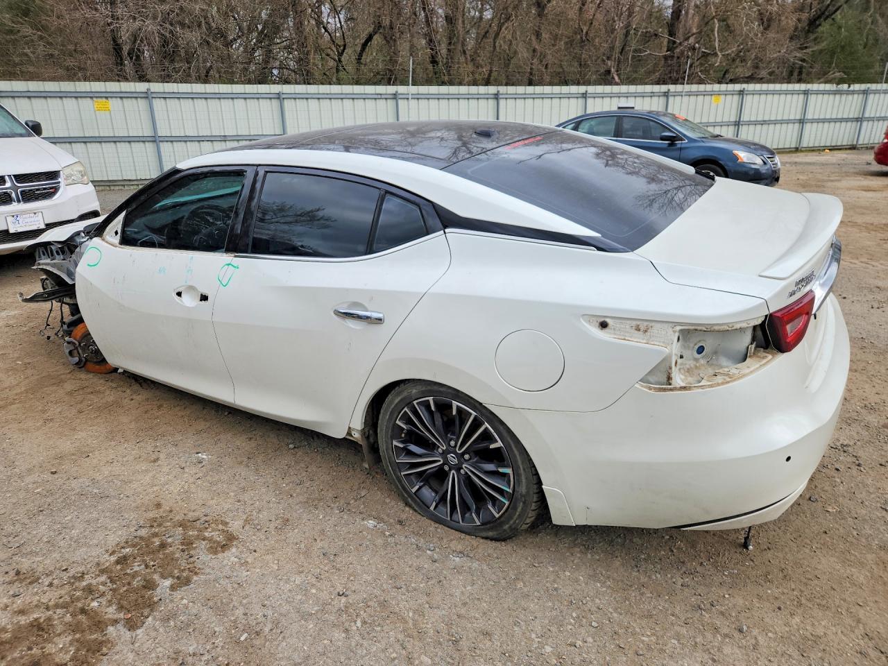 2016 NISSAN Maxima