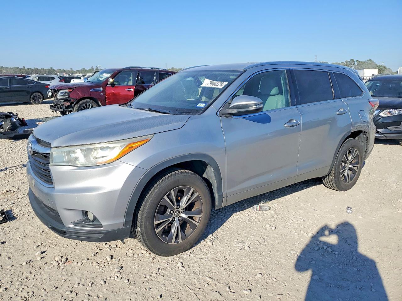 2016 TOYOTA HIGHLANDER