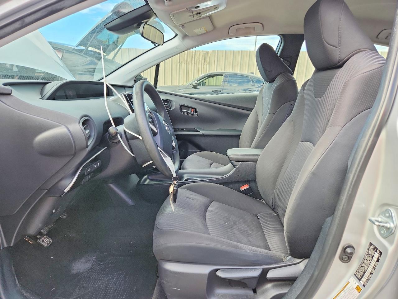 2017 TOYOTA PRIUS