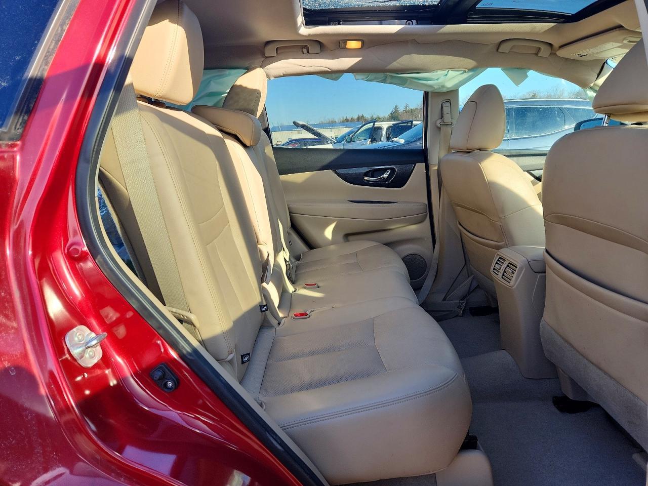 2015 NISSAN ROGUE