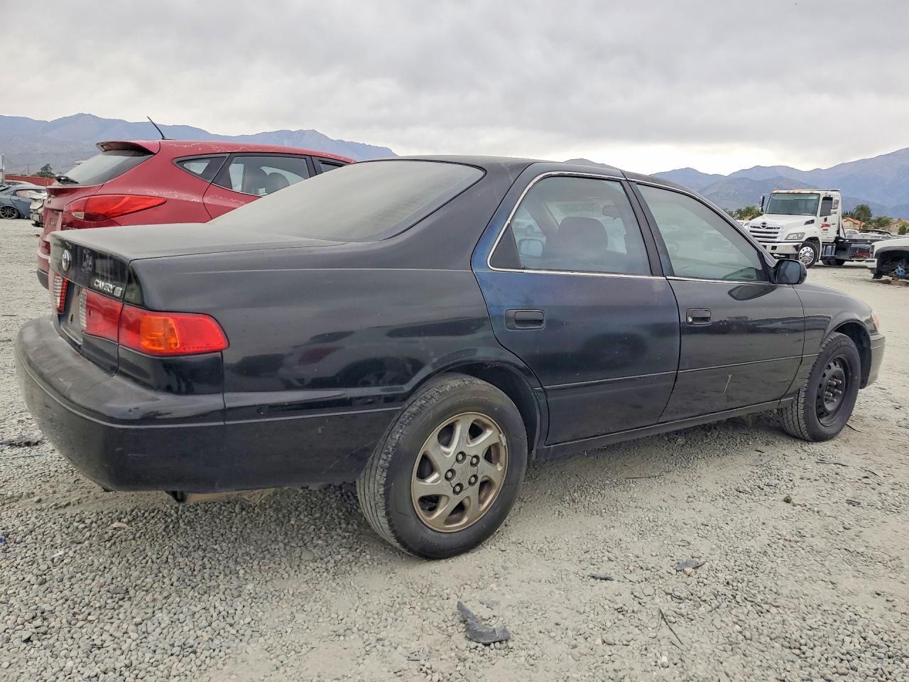 2000 TOYOTA CAMRY