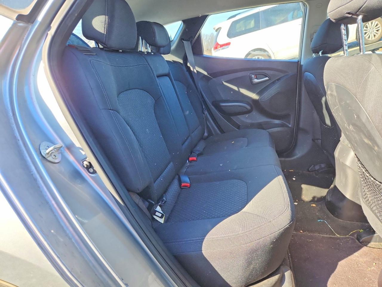 2010 HYUNDAI TUCSON