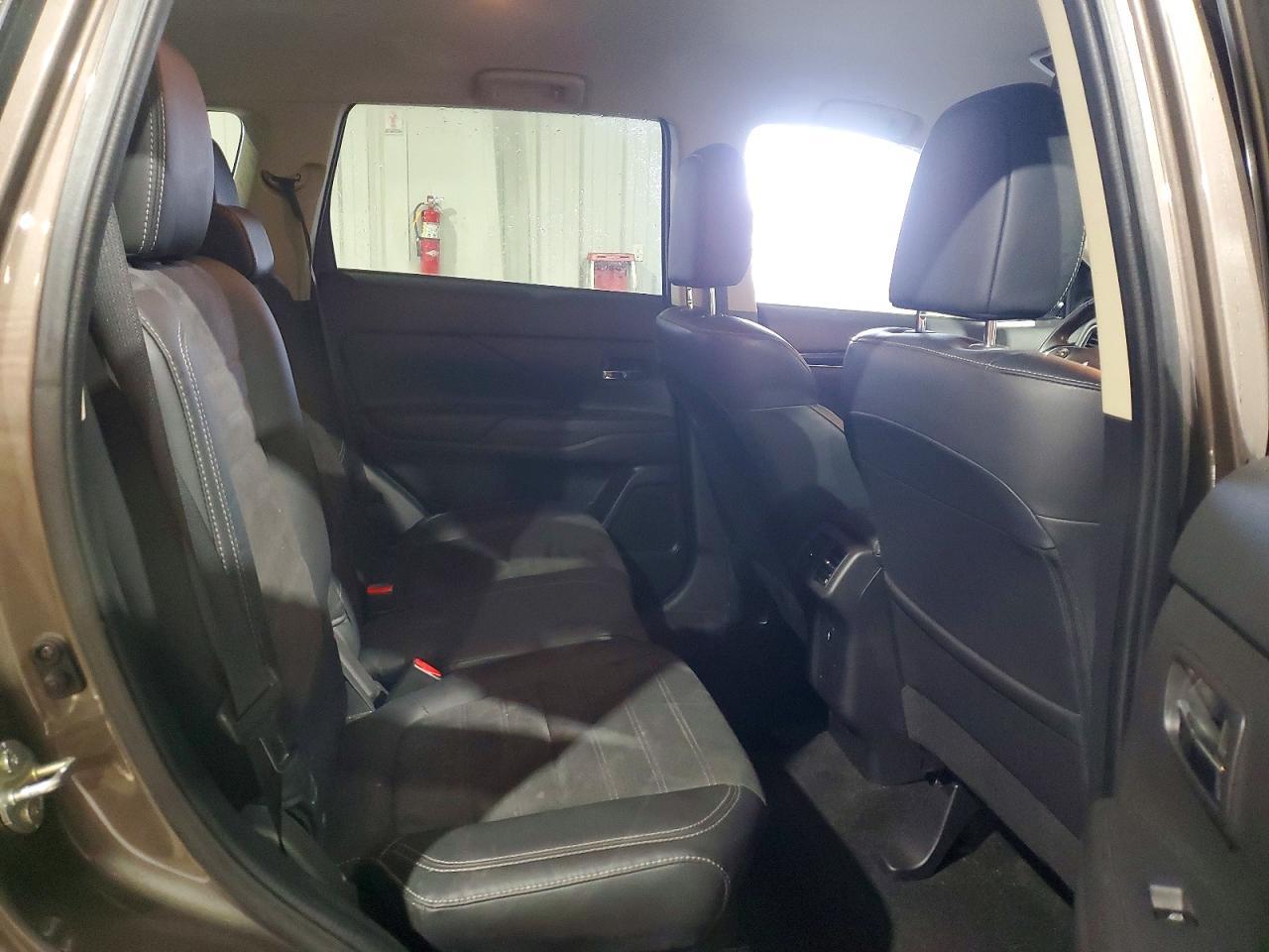 2019 MITSUBISHI outlander