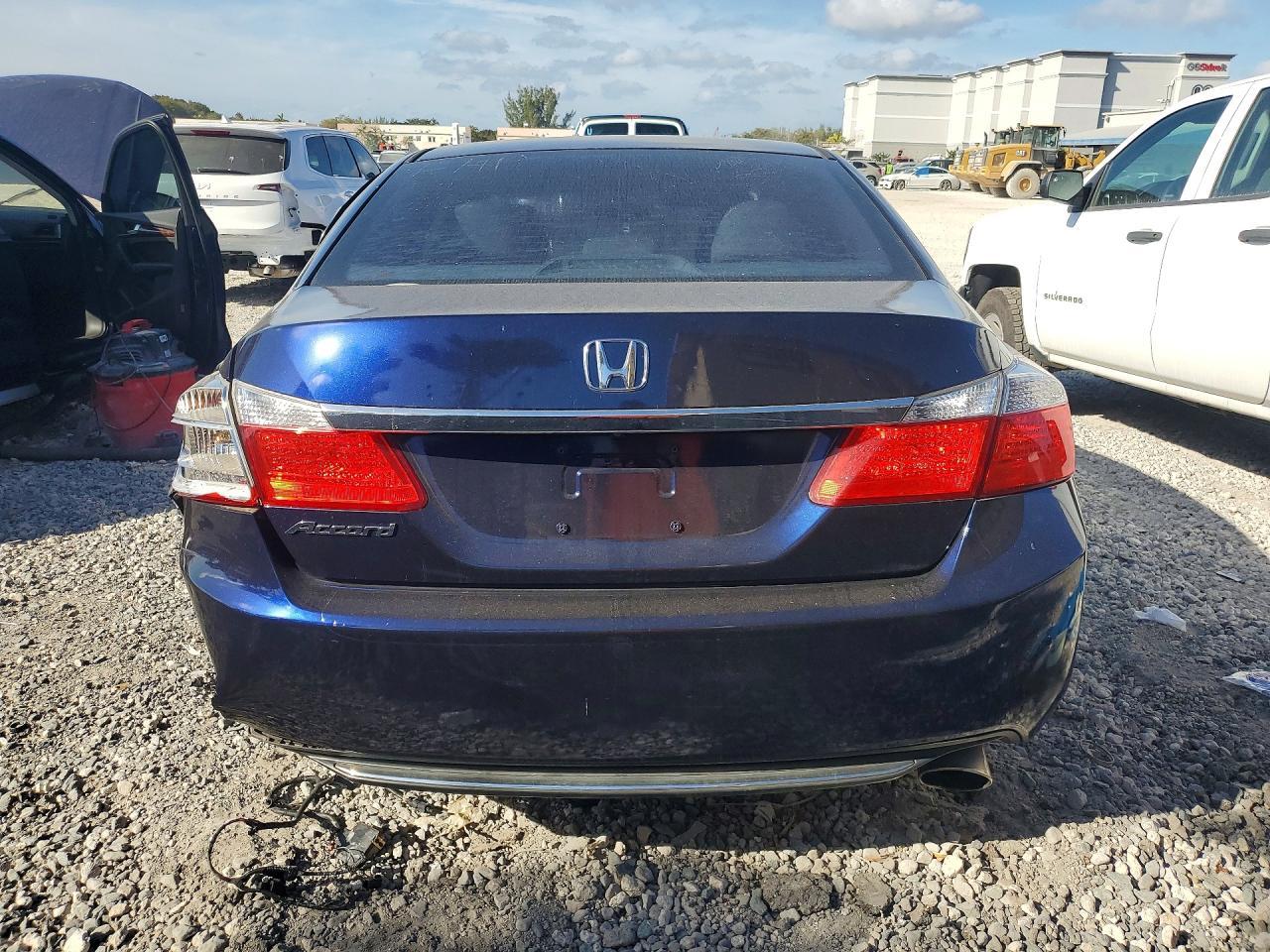 2015 HONDA ACCORD