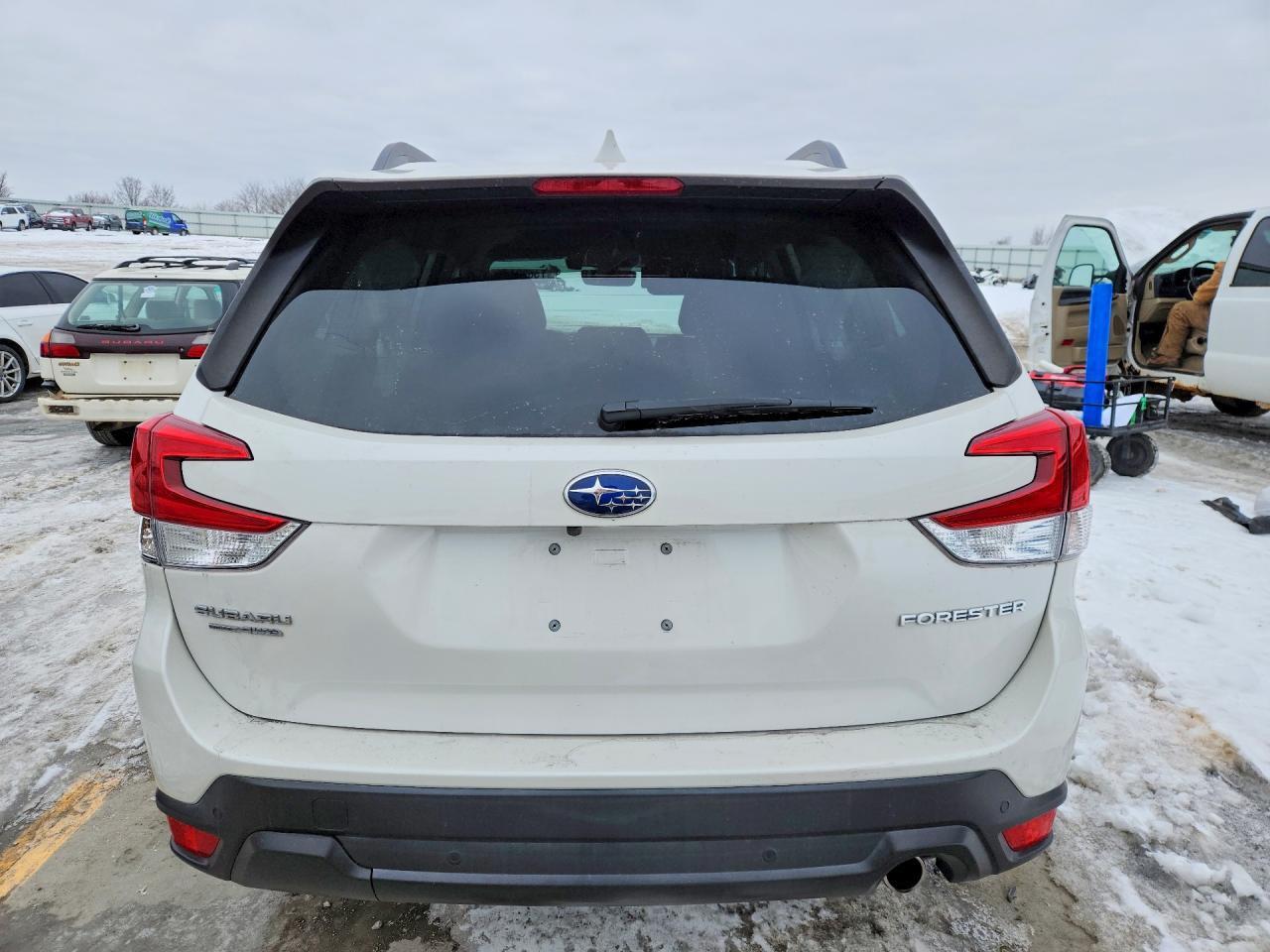 2021 SUBARU FORESTER