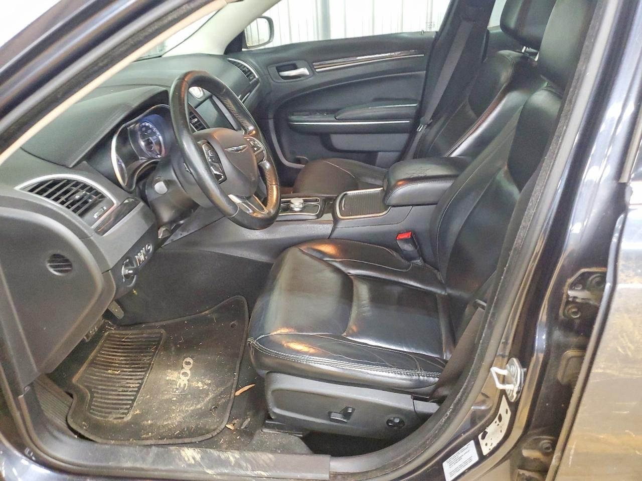 2016 CHRYSLER 300