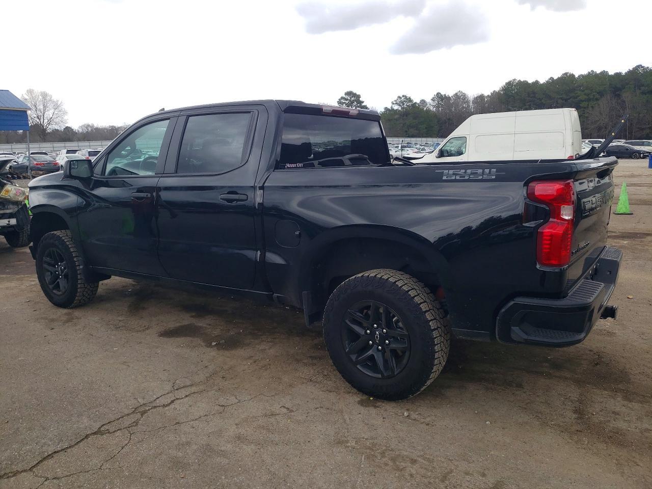2025 CHEVROLET Silverado