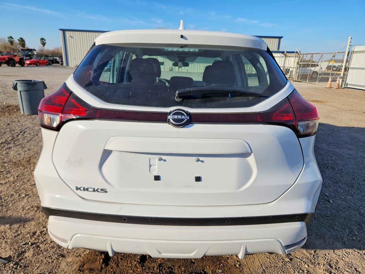 2024 NISSAN KICKS