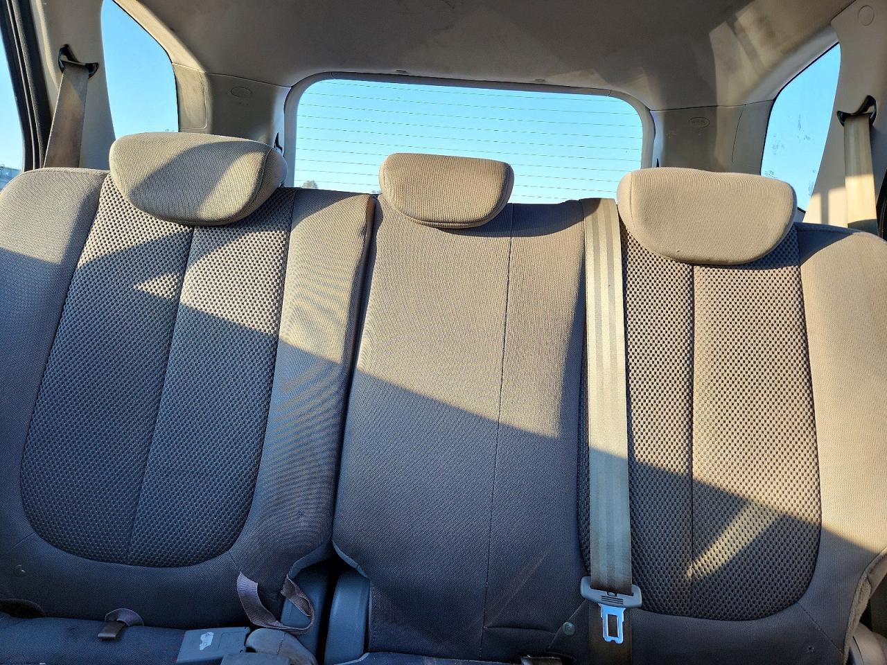 2008 KIA RONDO