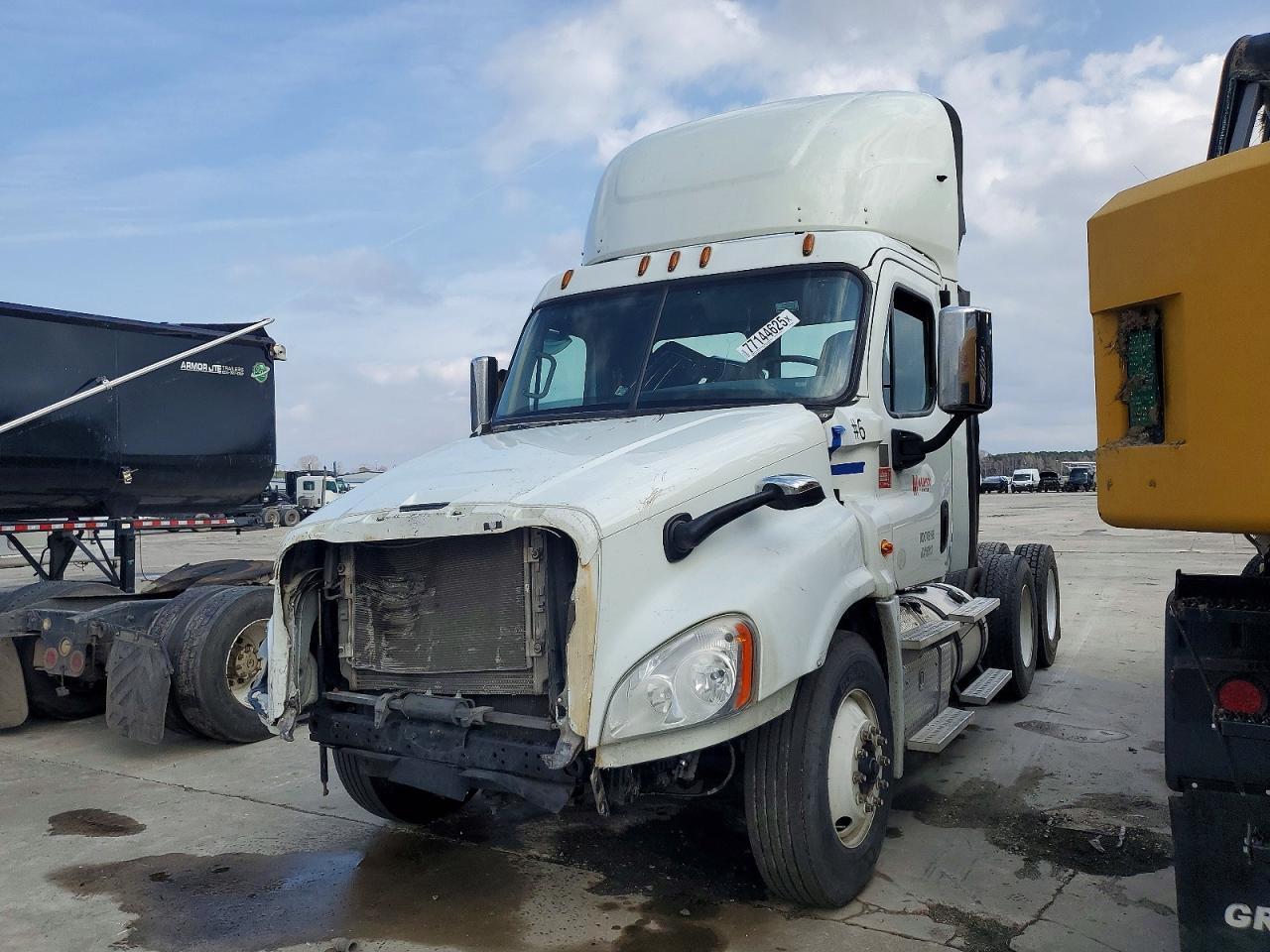 2017 FREIGHTLINER CASCADIA 125