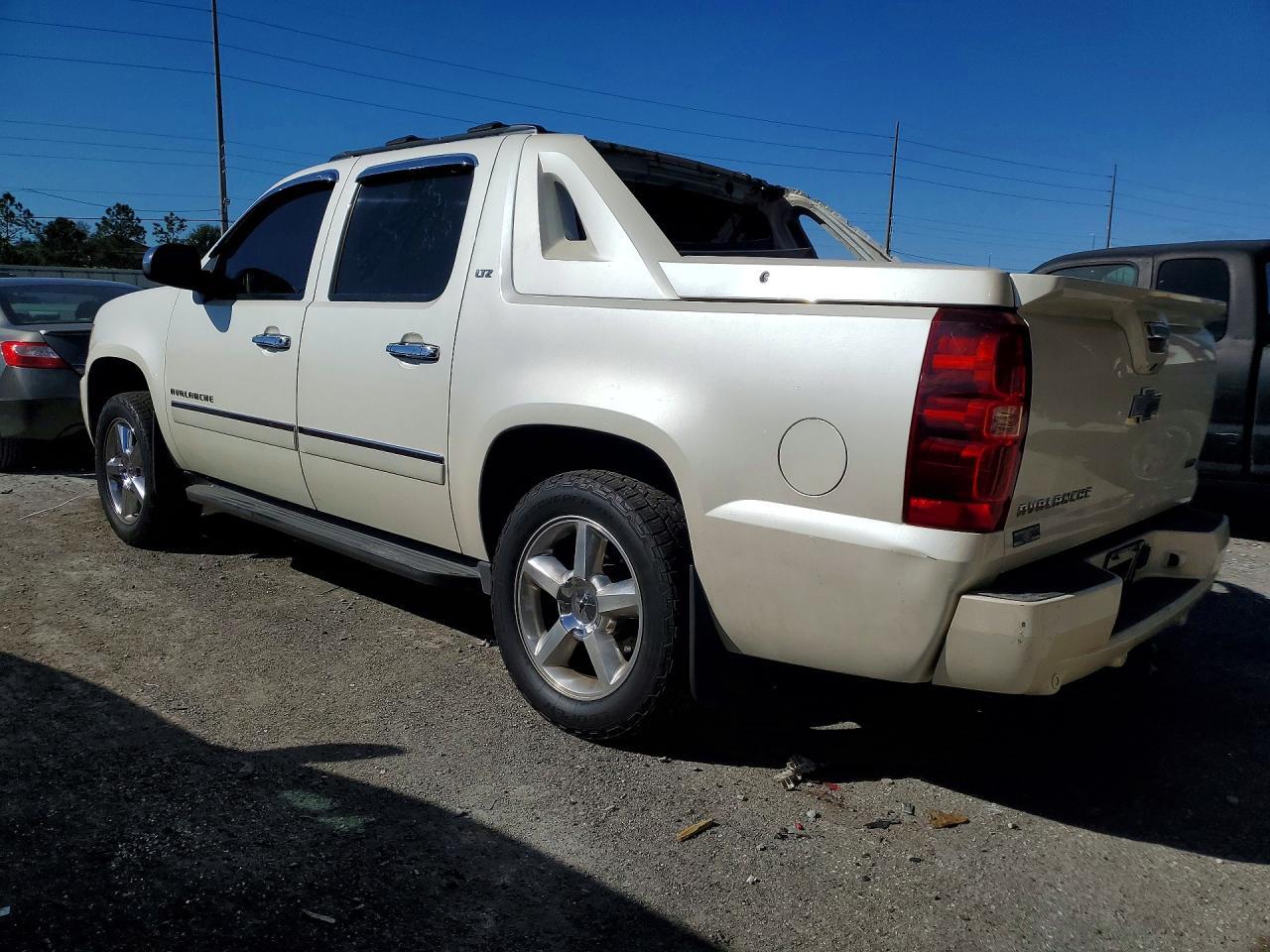 2011 CHEVROLET Avalanche