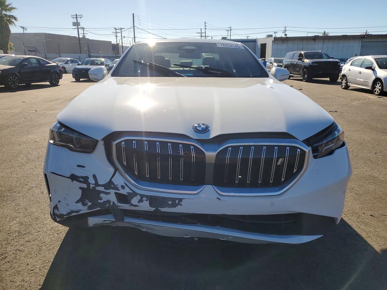 2025 BMW i5