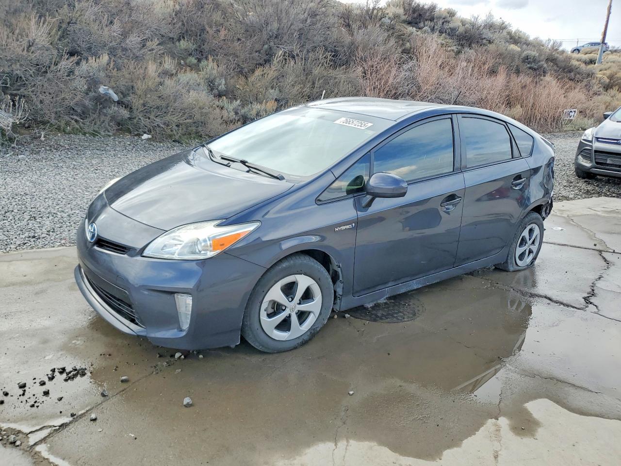 2015 TOYOTA PRIUS