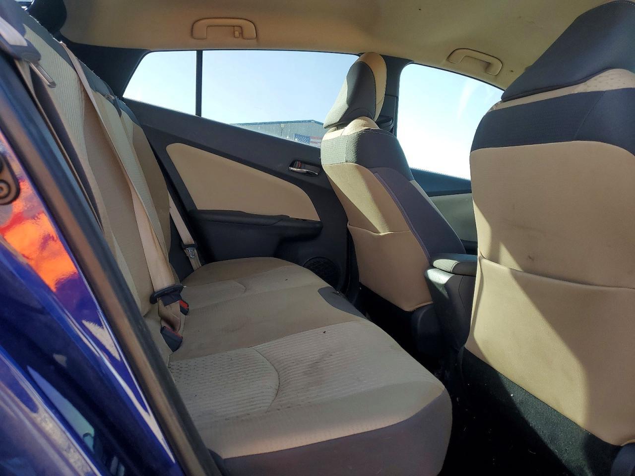 2017 TOYOTA PRIUS