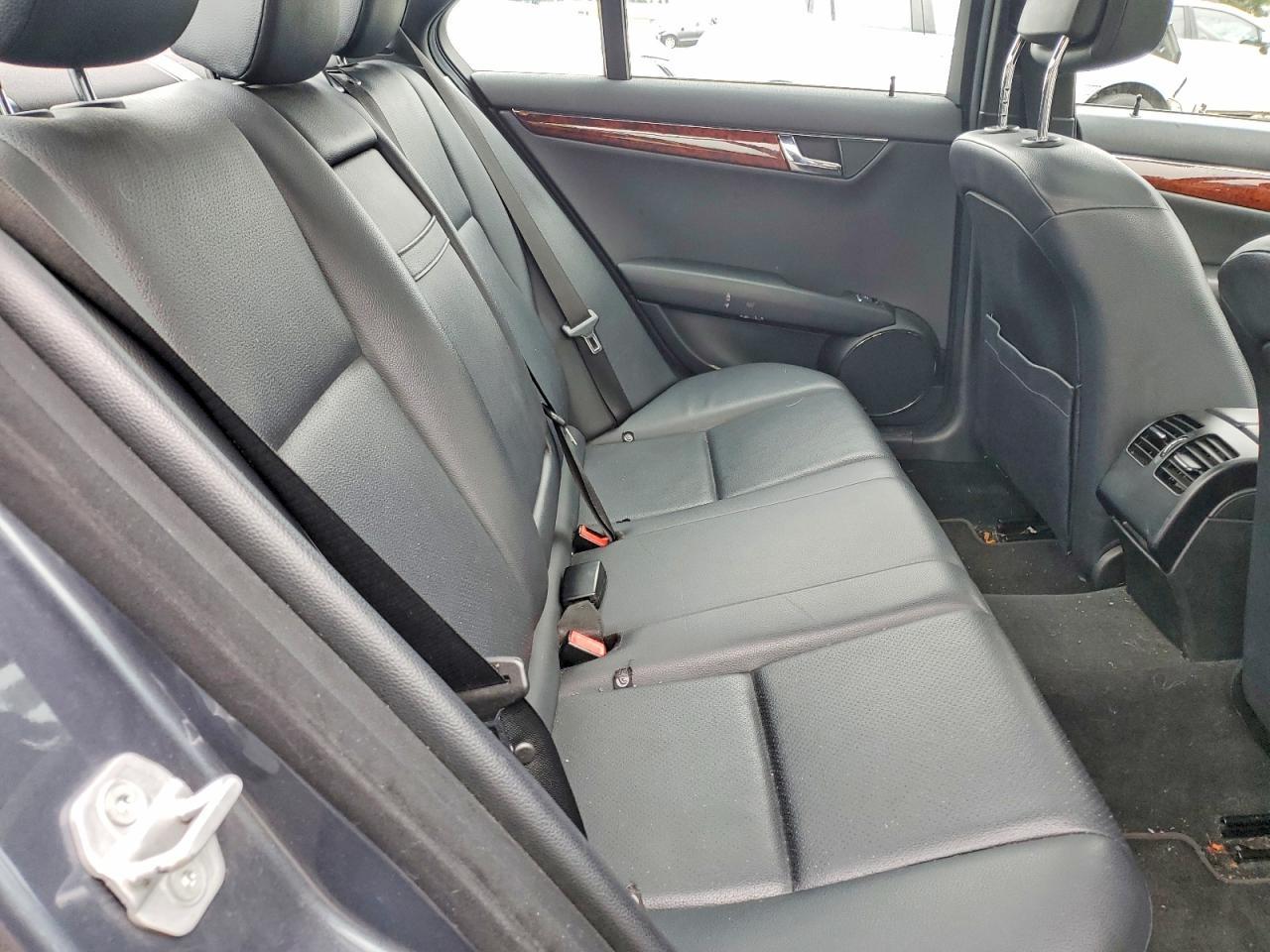 2011 MERCEDES-BENZ C-CLASS