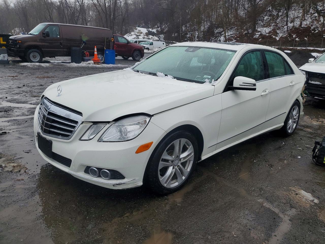 2010 MERCEDES-BENZ E-Class