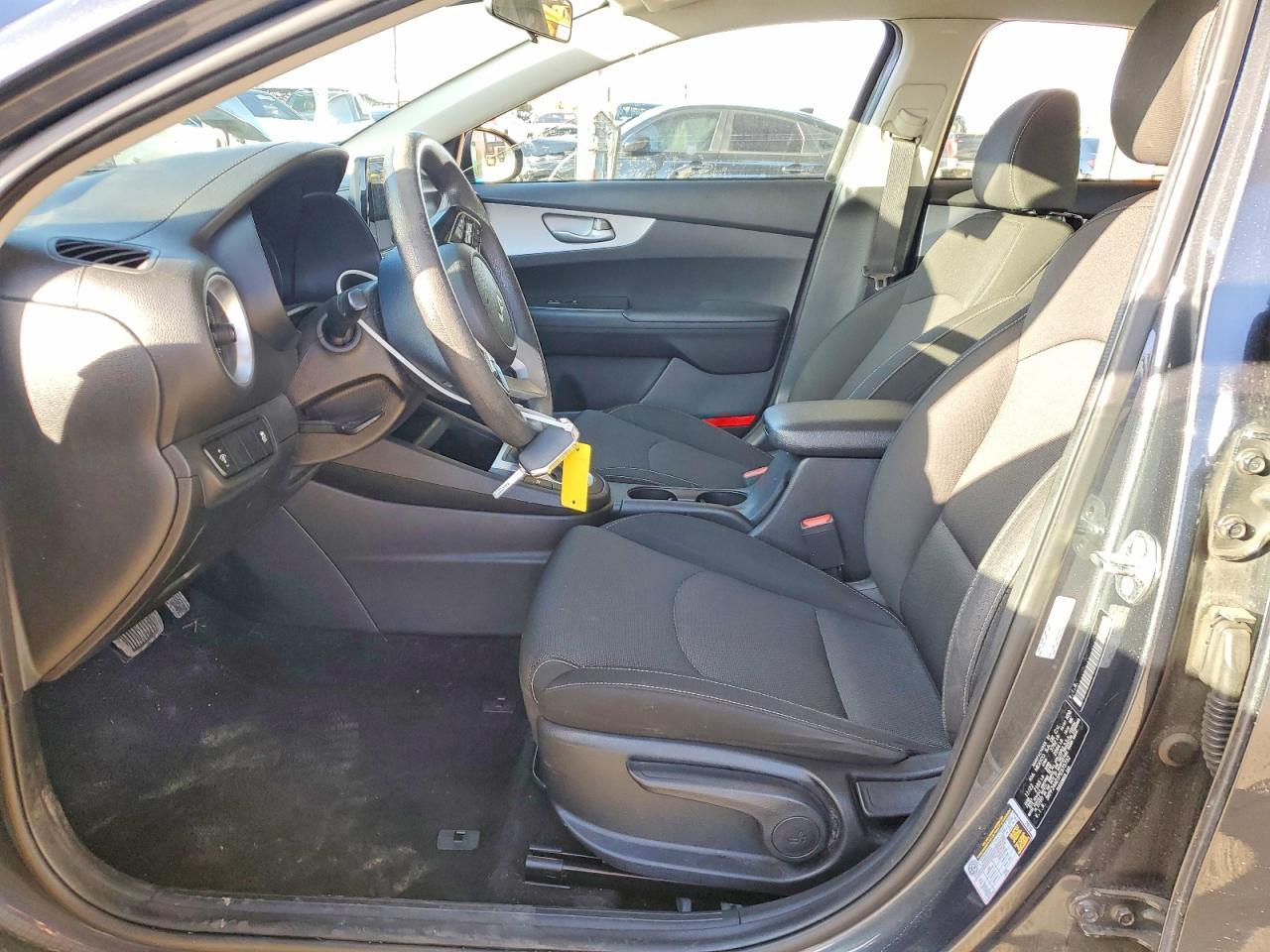 2023 KIA FORTE