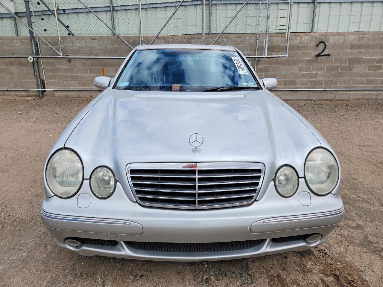 2000 MERCEDES-BENZ E-Class