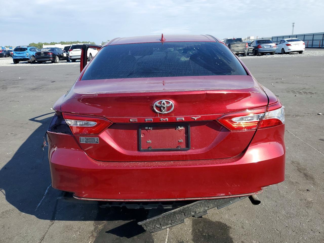 2018 TOYOTA CAMRY