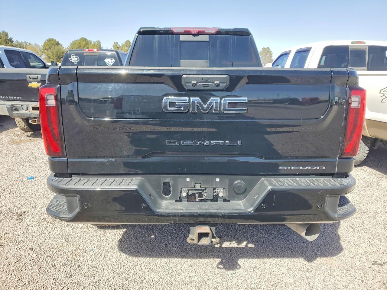 2024 GMC Sierra