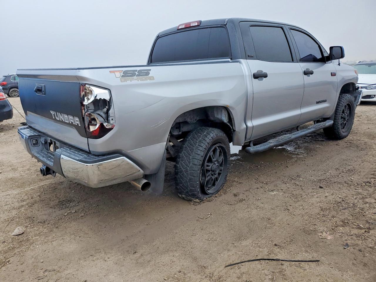 2014 TOYOTA TUNDRA