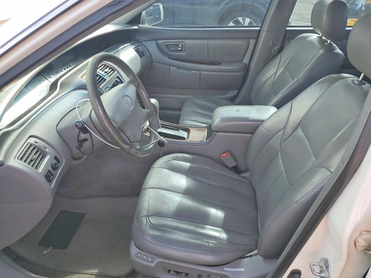 2001 TOYOTA Alavon