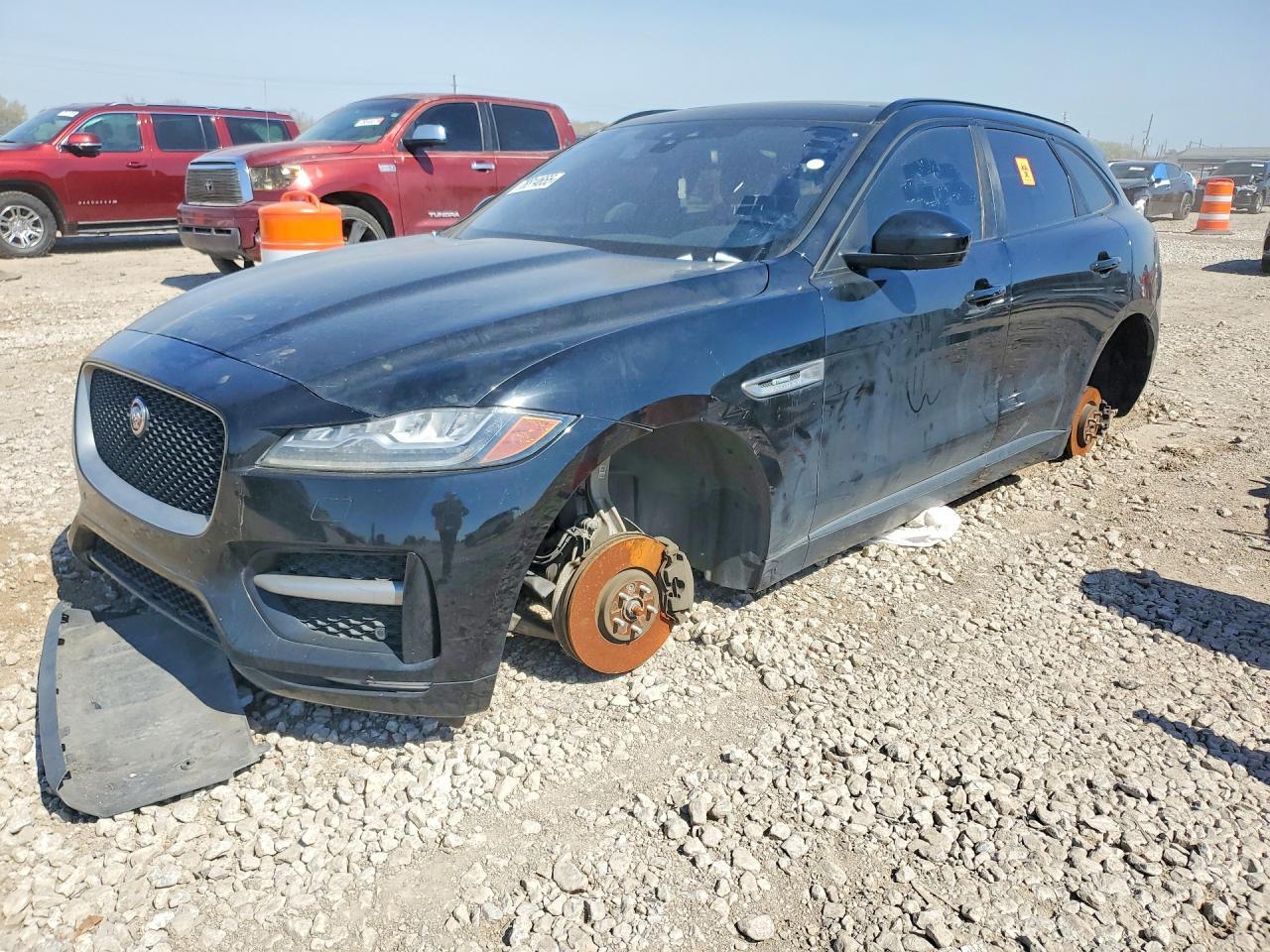 2017 JAGUAR F-Pace