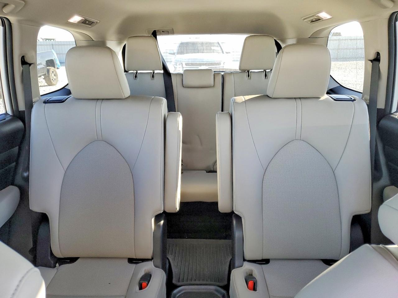 2024 TOYOTA HIGHLANDER