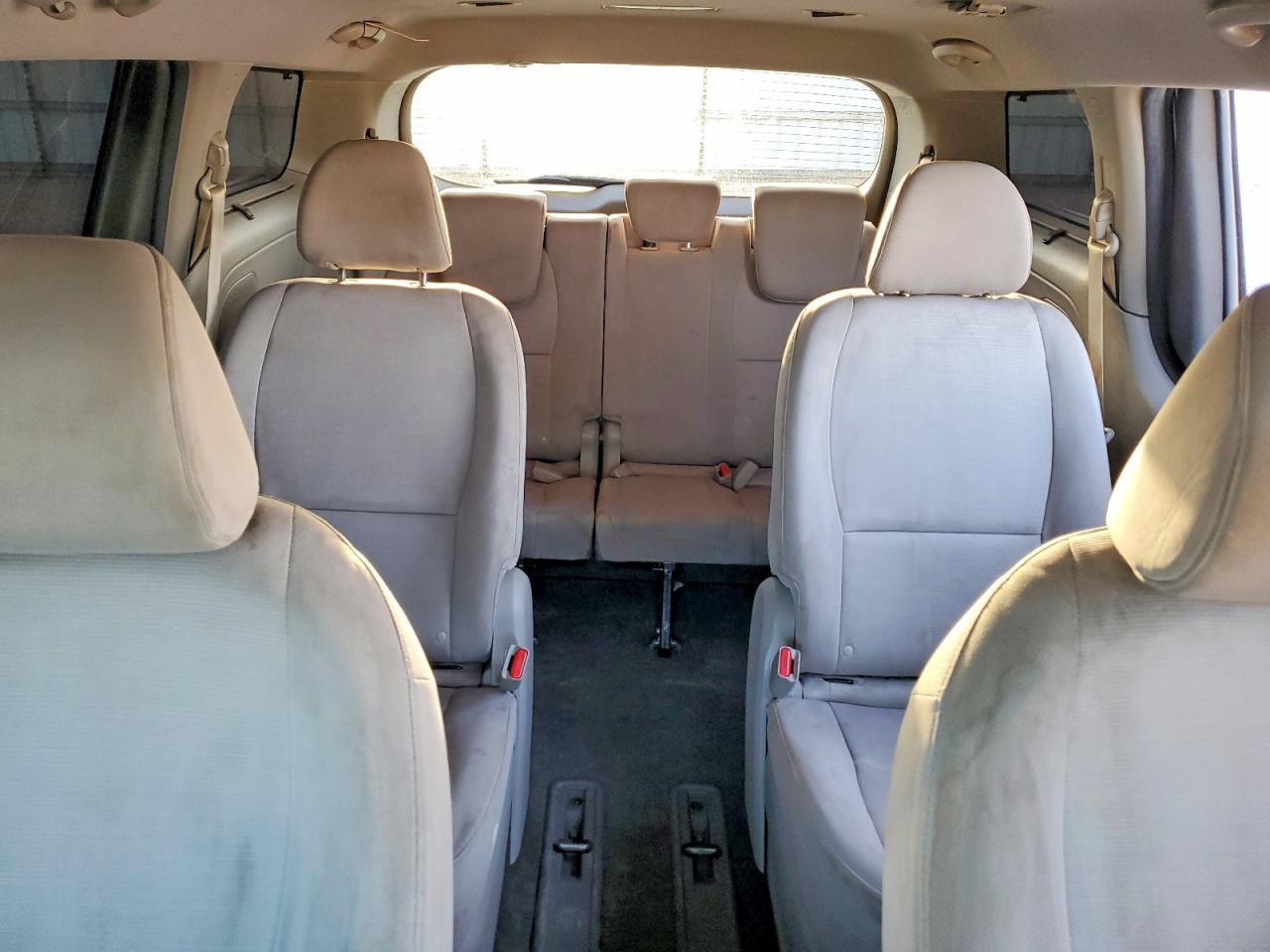 2015 KIA SEDONA