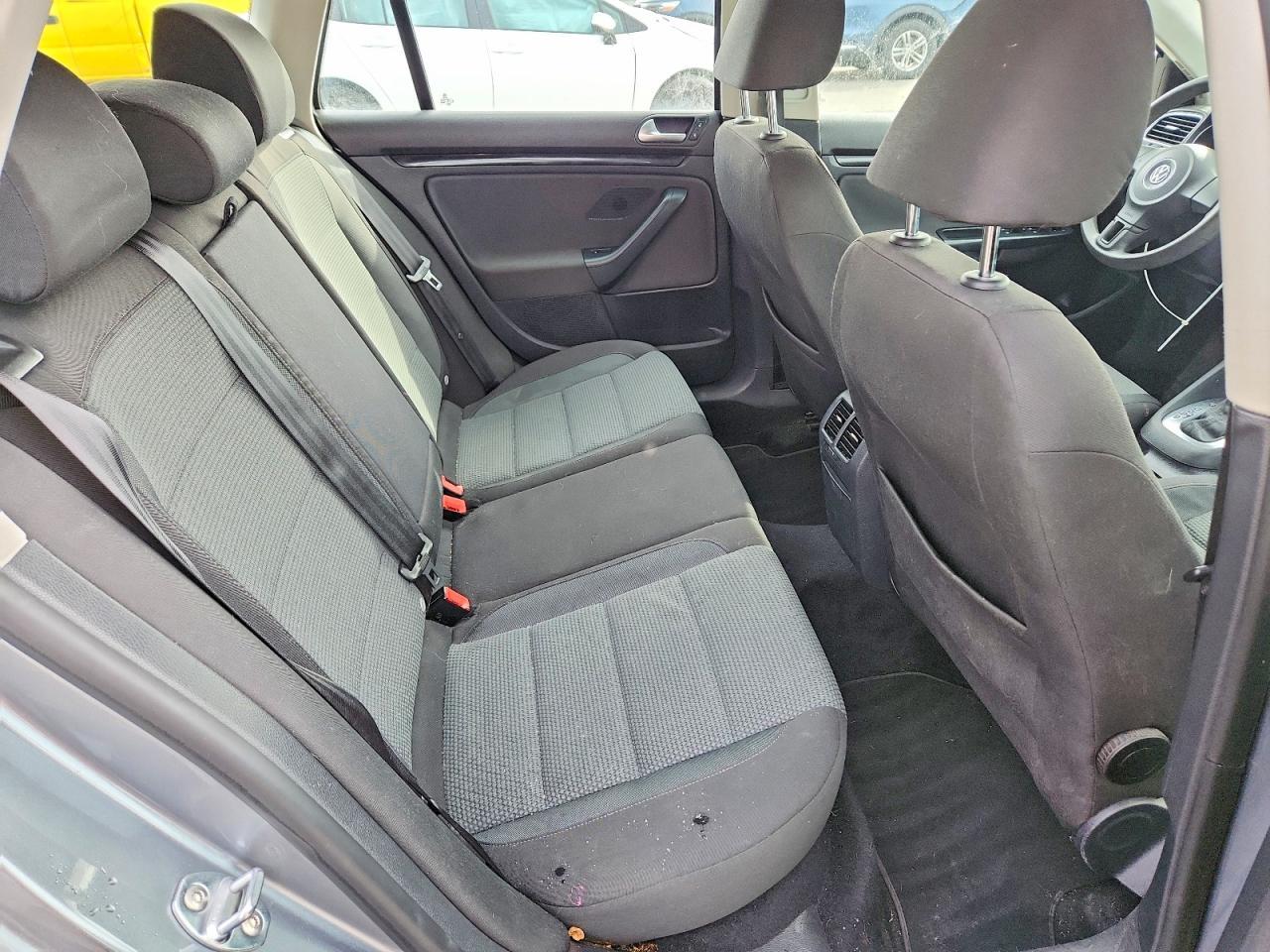 2011 VOLKSWAGEN JETTA