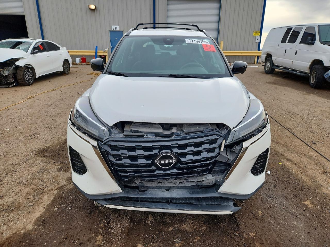 2022 NISSAN KICKS