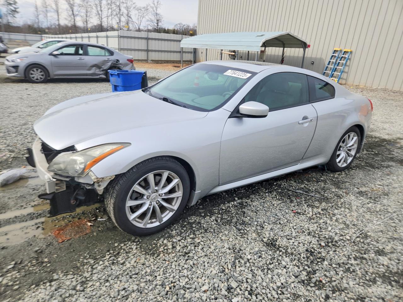 2011 INFINITI G37