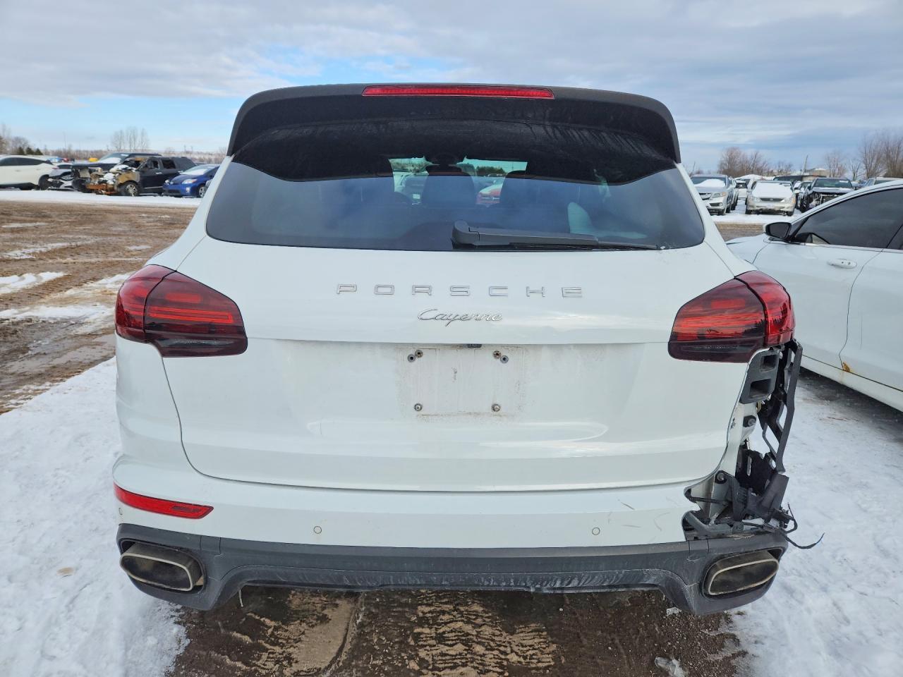 2017 PORSCHE CAYENNE