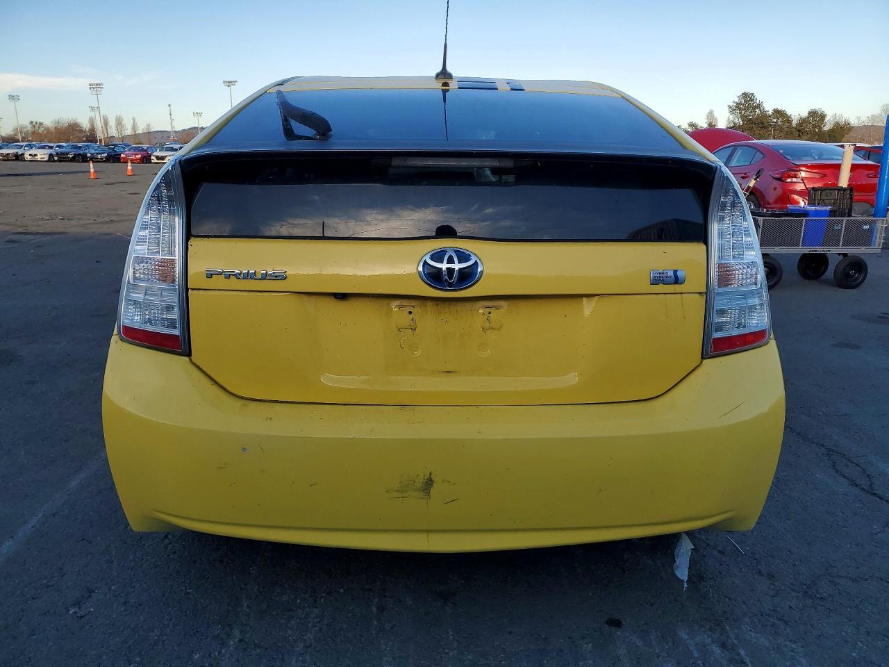 2011 TOYOTA PRIUS